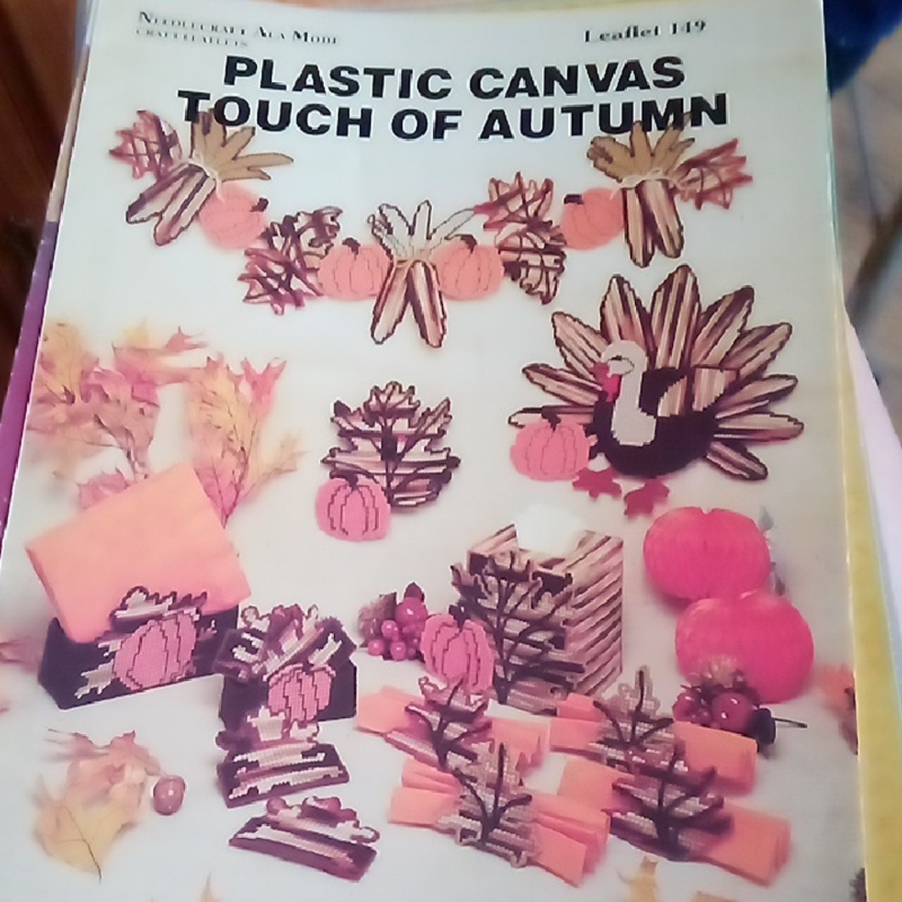 Vintage Needlework Pattern Booklets - Picture 4 of 16
